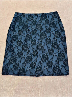 Floral Lace Mini Skirt in Black Size Small made in Canada